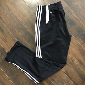 ✨3/$25✨ adidas stripe track pant